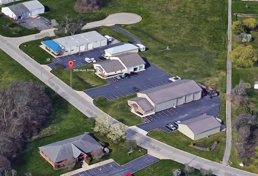 345 Huls Dr, Englewood, OH à louer - Photo de l’immeuble – Image 3 sur 12