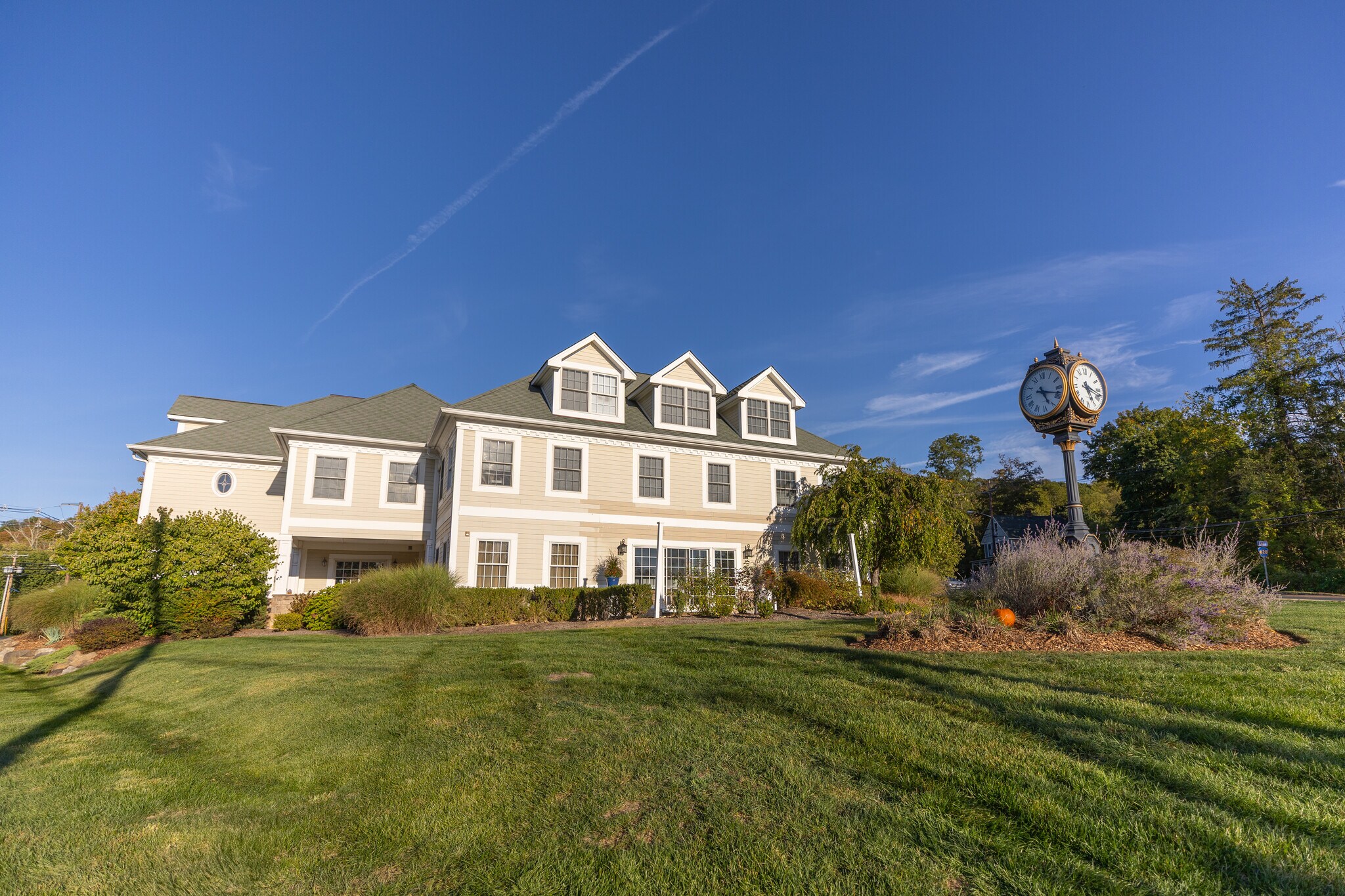 The Pointe at Sparta, NJ portefeuille de 2 biens à vendre sur LoopNet.fr Photo de l’immeuble– Image 1 sur 34