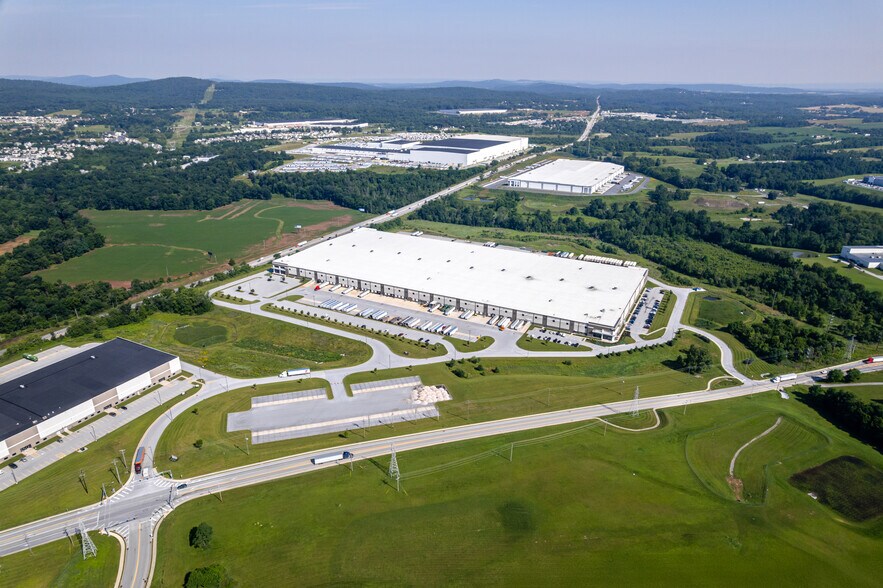 700 Canal Road Ext, York, PA à louer - Photo de l’immeuble – Image 2 sur 7