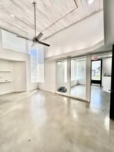 721 NE 3rd Ave, Fort Lauderdale, FL à louer Photo intérieure– Image 1 sur 26