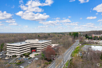 1000 Bridgeport Ave, Shelton, CT - VUE AÉRIENNE  vue de carte