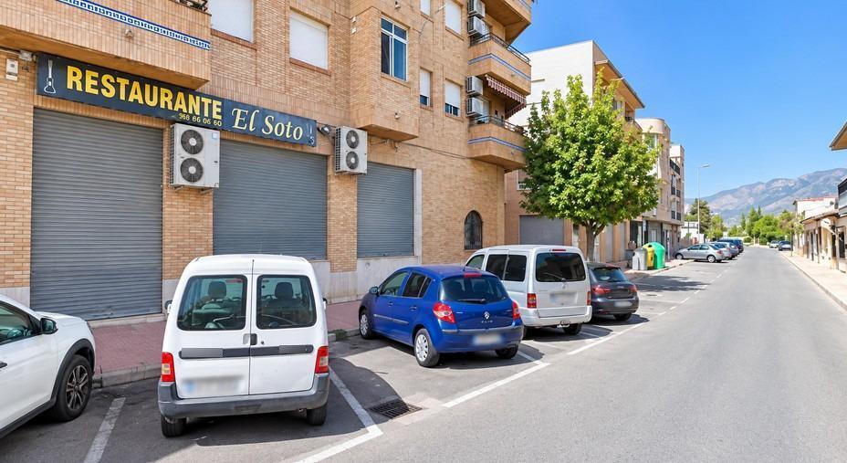 Local commercial dans Beniel à vendre Photo de l’immeuble– Image 1 sur 3