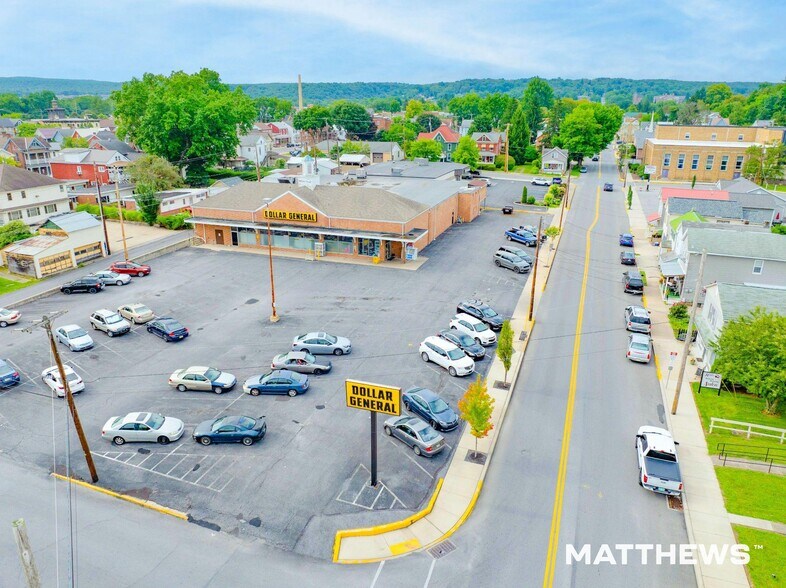 912 Moore St, Huntingdon, PA à vendre - Photo de l’immeuble – Image 2 sur 4