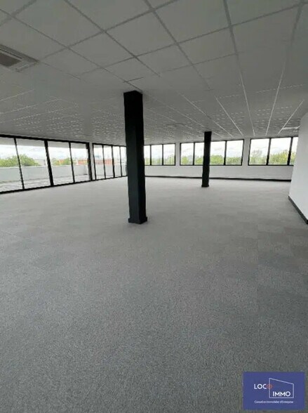 Bureau dans Mérignac à louer - Photo de l’immeuble – Image 3 sur 8