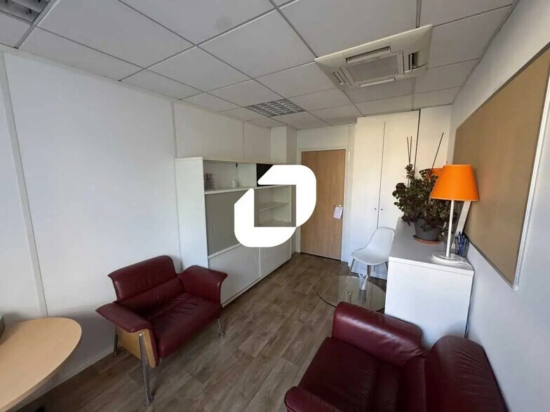 Bureau dans Montrouge à louer - Photo de l’immeuble – Image 3 sur 8