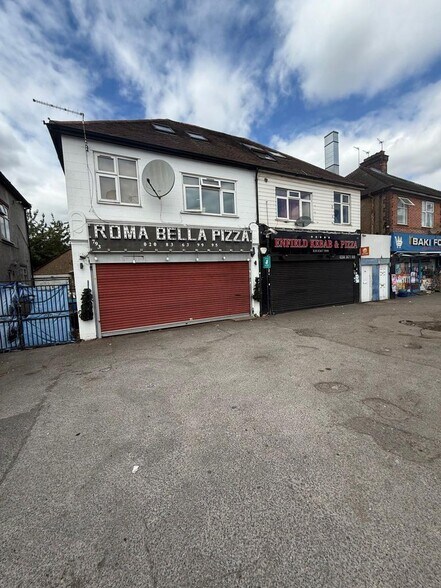 795A Great Cambridge Rd, Enfield à vendre - Photo de l’immeuble – Image 2 sur 10