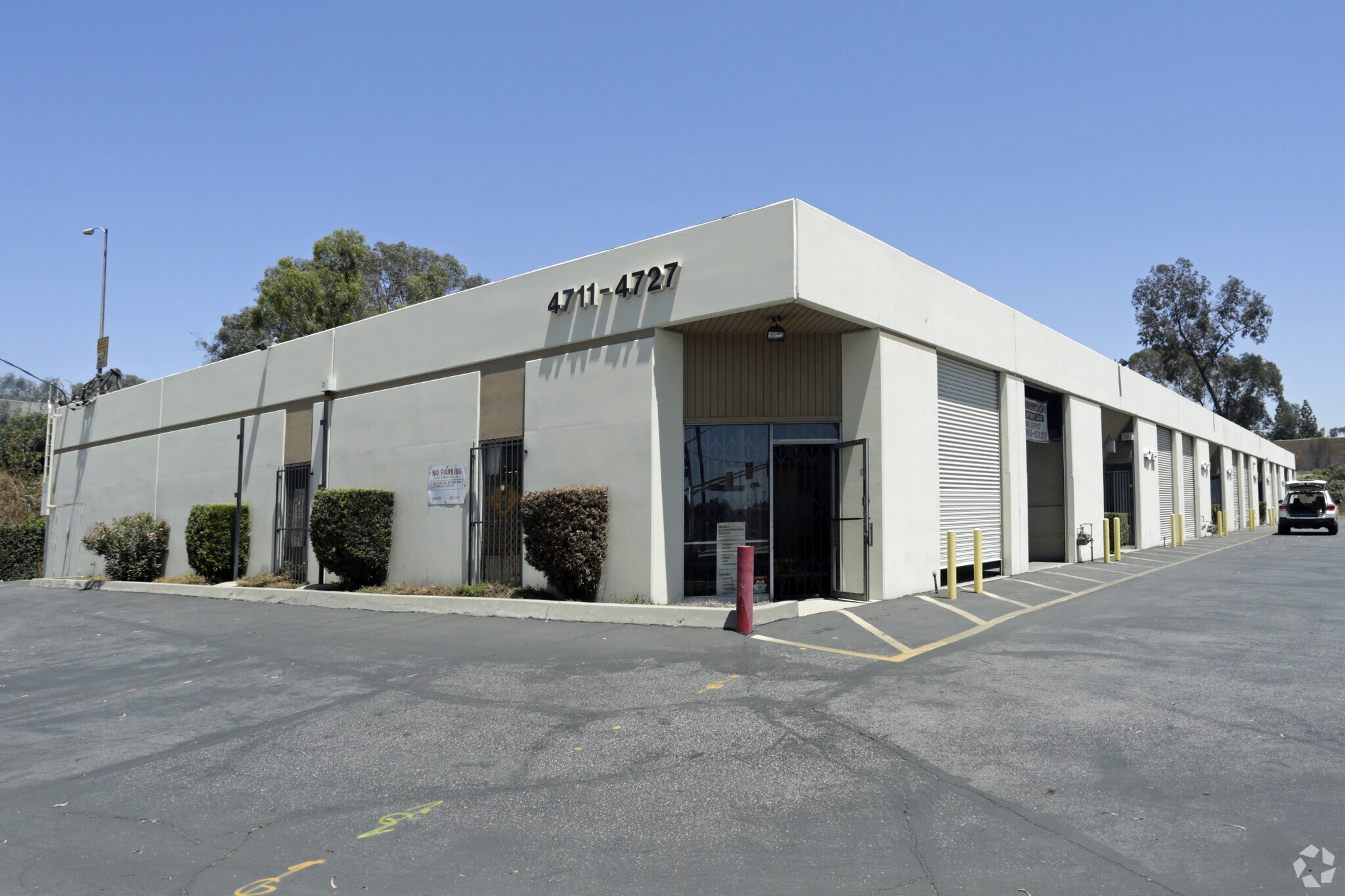 4715 E Washington Blvd, Commerce, CA à louer Photo de l’immeuble– Image 1 sur 10