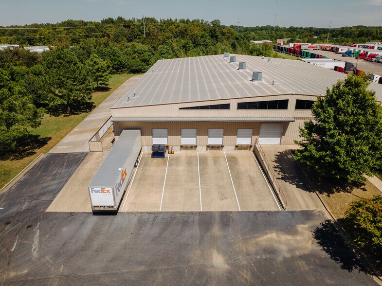 8472 Industrial Dr, Olive Branch, MS à vendre - Photo de l’immeuble – Image 3 sur 9