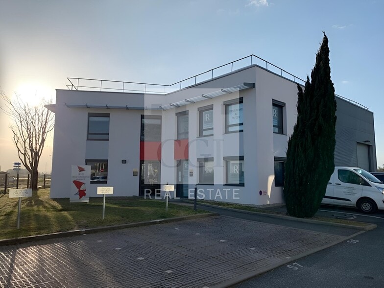884-888 Rue Des Mercières, Rillieux-la-Pape à louer - Photo principale – Image 1 sur 18
