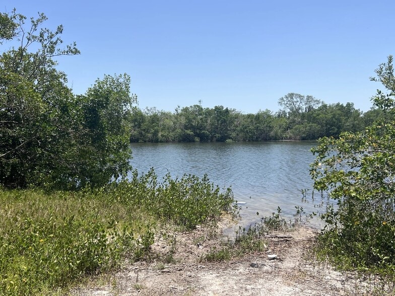 11224 Restwood Dr, Gibsonton, FL à vendre - Autre – Image 3 sur 21