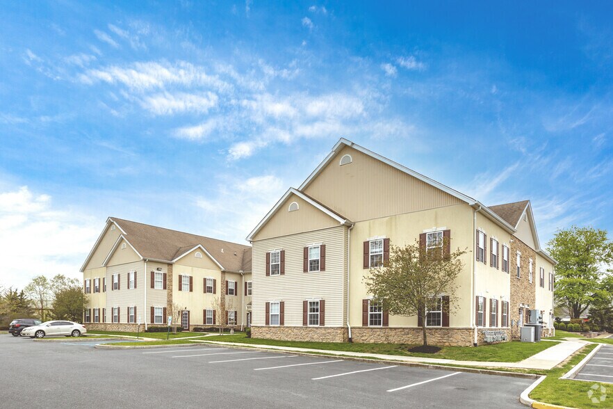 1221 N Church St, Moorestown, NJ à louer - Photo de l’immeuble – Image 1 sur 17