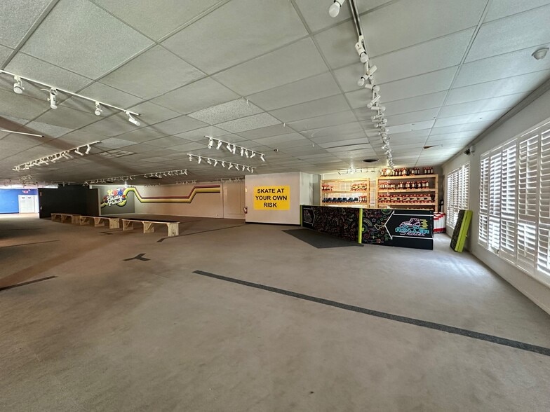 16525 North Fwy, Houston, TX à louer - Photo intérieure – Image 3 sur 23
