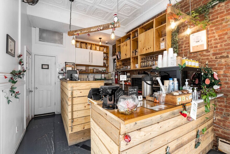 487 Seneca Ave, Ridgewood, NY à louer - Photo intérieure – Image 2 sur 4
