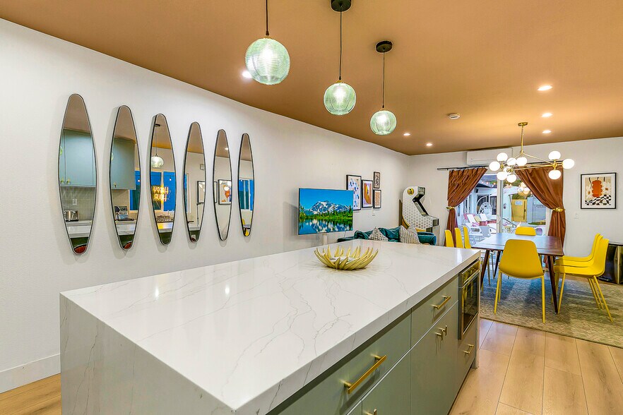 1339 N Indian Canyon Dr, Palm Springs, CA à vendre - Photo de l’immeuble – Image 2 sur 76