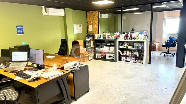 Plus de détails pour Bureau à louer