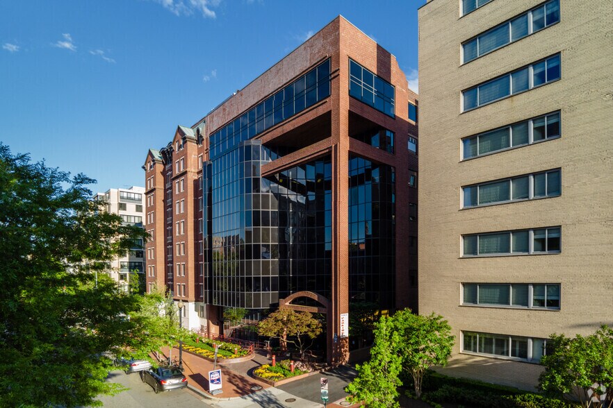 2112 F St NW, Washington, DC à vendre - Photo de l’immeuble – Image 3 sur 9