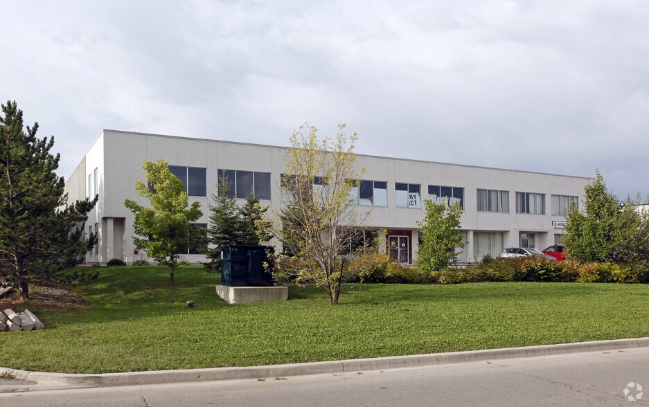 430 Industrial Dr, Milton, ON à louer - Photo de l’immeuble – Image 2 sur 2