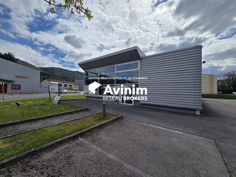 Local d'activités dans Groissiat à vendre - Photo de l’immeuble – Image 2 sur 18