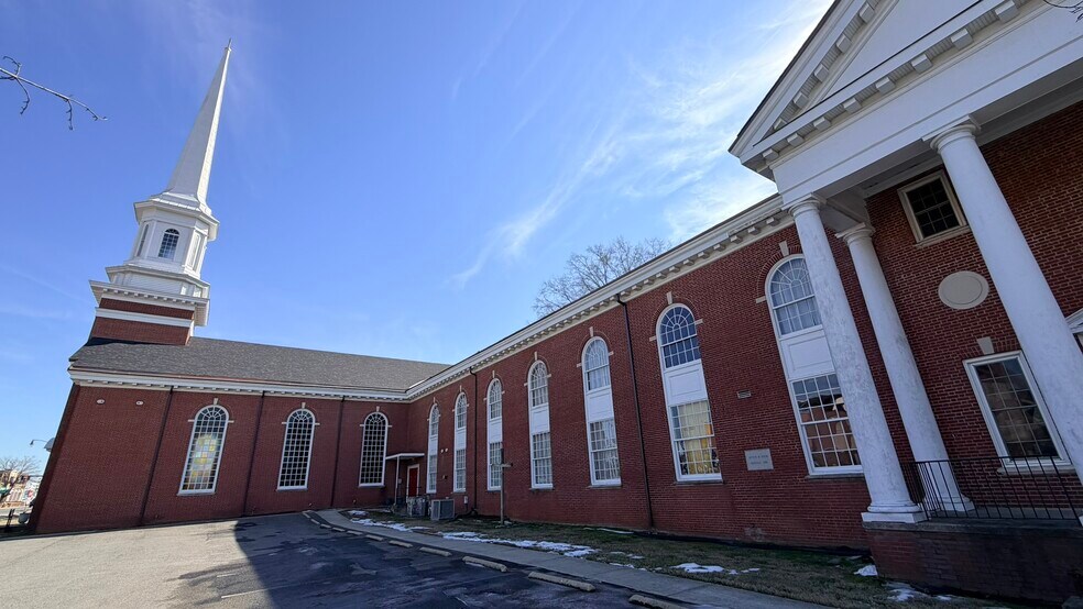 801 W Franklin Blvd, Gastonia, NC à vendre - Photo de l’immeuble – Image 2 sur 28