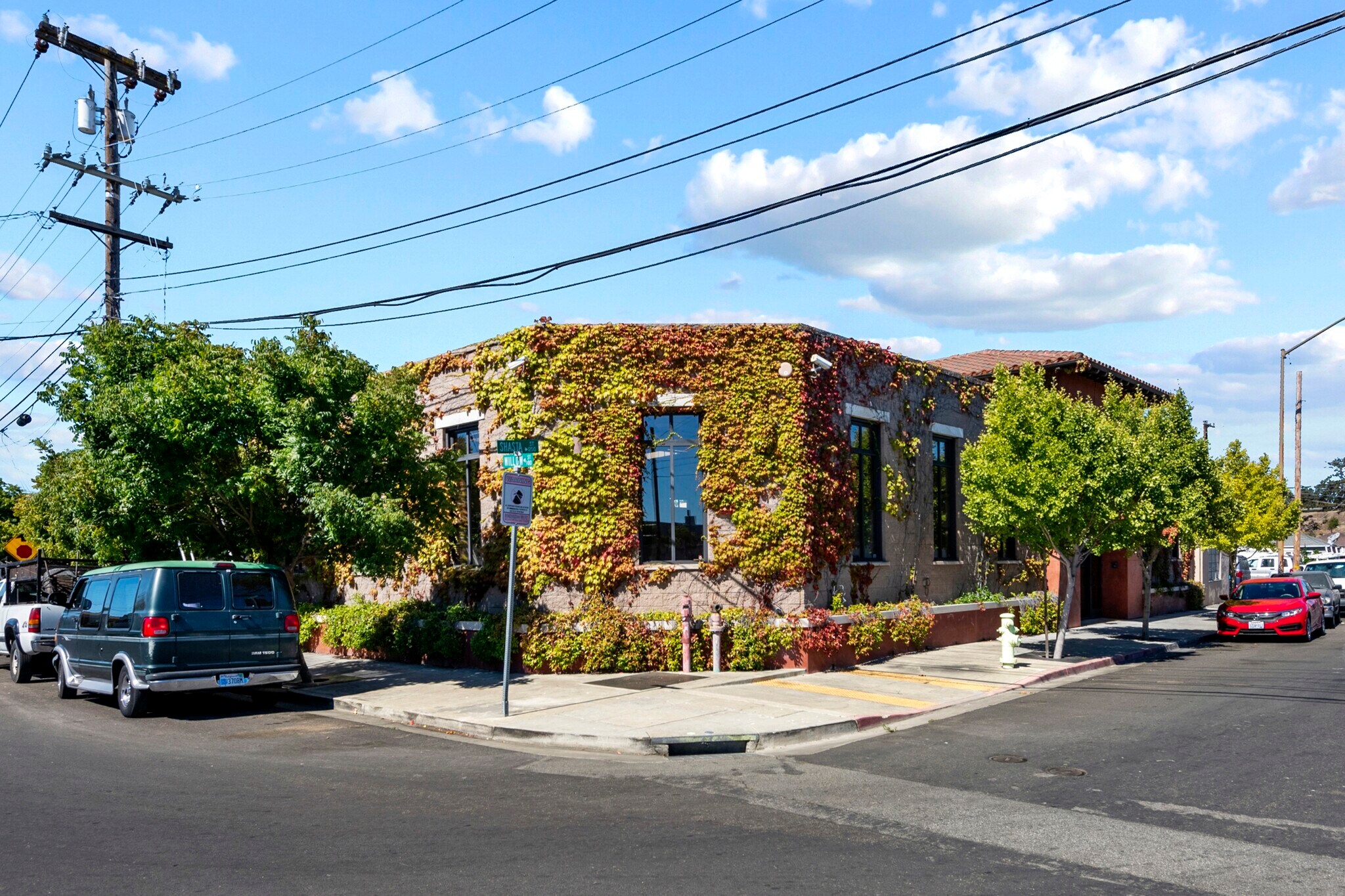 1204 Shasta St, Redwood City, CA à louer Photo principale– Image 1 sur 8
