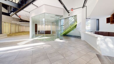 5301 Alpha Rd, Dallas, TX à louer Photo intérieure– Image 1 sur 9
