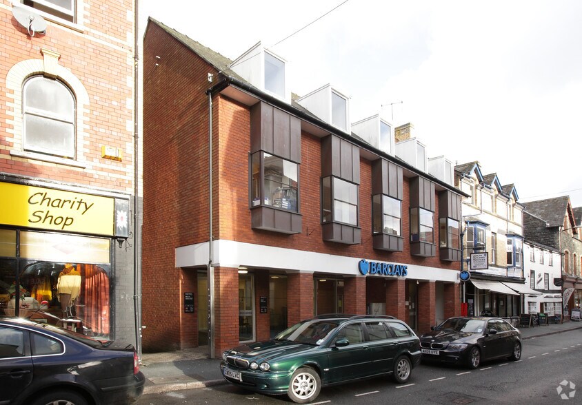 11-11a Broad St, Builth Wells à vendre - Photo de l’immeuble – Image 3 sur 5