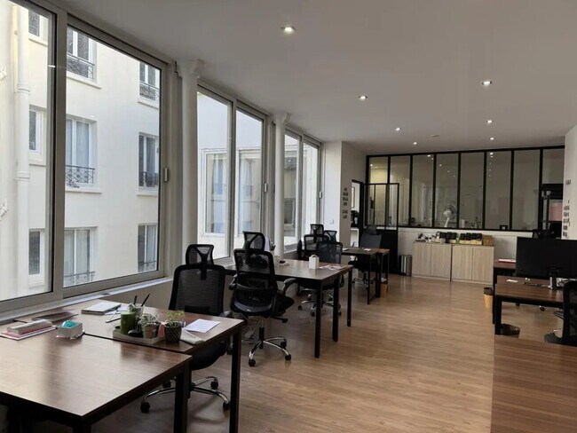 Plus de détails pour Bureau à louer