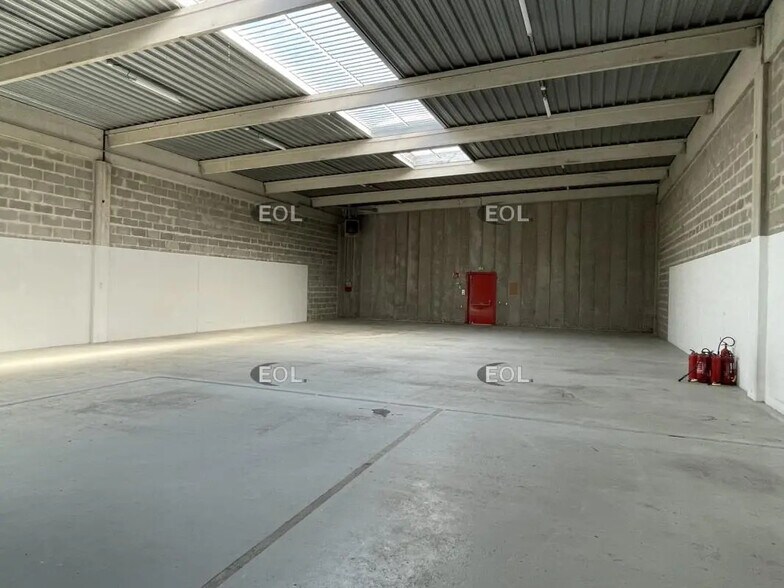 Local d’activités dans Herblay-sur-Seine à louer - Photo de l’immeuble – Image 2 sur 7
