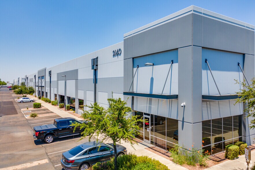 2140 S 7th Ave, Phoenix, AZ à louer - Photo de l’immeuble – Image 2 sur 6