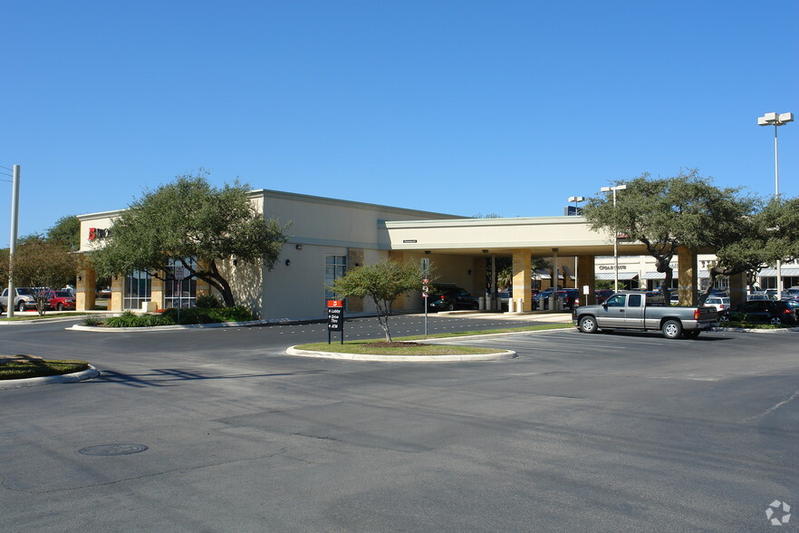 18700-18740 Stone Oak Pky, San Antonio, TX à louer - Photo de l’immeuble – Image 3 sur 12