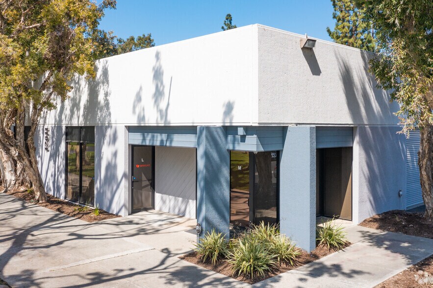 12611 Hiddencreek Way, Cerritos, CA à louer - Photo de l’immeuble – Image 2 sur 5