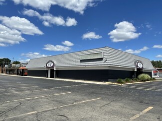 Plus de détails pour 37235-37245 Groesbeck Hwy, Clinton Township, MI - Local commercial à louer