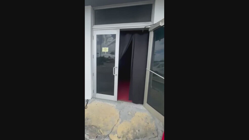 7604-7636 NW 22nd Ave, Miami, FL à louer - Vidéo sur l’annonce professionnelle – Image 2 sur 7