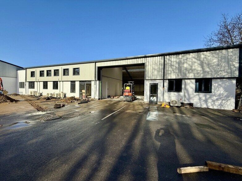 Sterte Rd, Poole à louer - Photo de l’immeuble – Image 1 sur 33