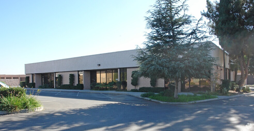 2600 California Ave, Monrovia, CA à louer - Photo de l’immeuble – Image 1 sur 7