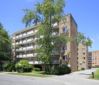 Plus de détails pour 2 Grandstand Pl, Toronto, ON - Logement à vendre