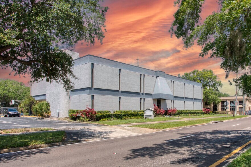 111 S Maitland Ave, Maitland, FL à louer - Photo de l’immeuble – Image 2 sur 45