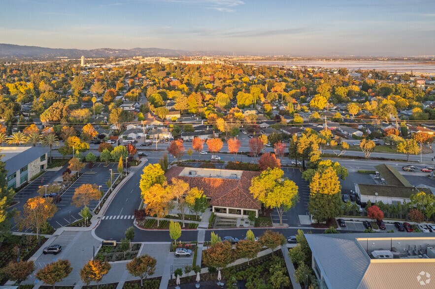 1100 Marsh Rd, Menlo Park, CA à louer - Aérien – Image 2 sur 3