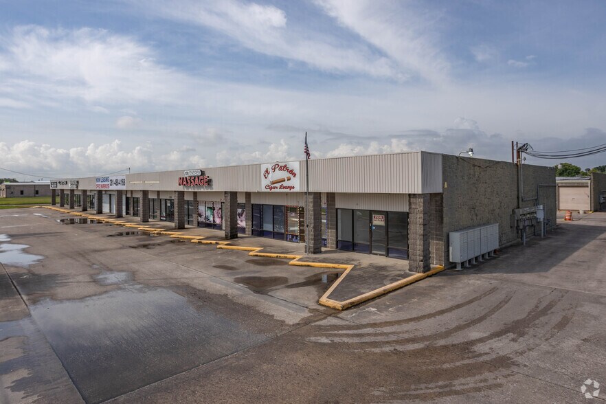 12430 Highway 3, Webster, TX à vendre - Photo de l’immeuble – Image 2 sur 5