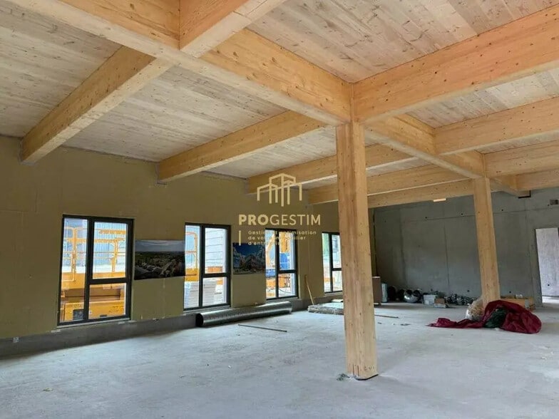 Bureau dans Quetigny à louer - Photo de l’immeuble – Image 2 sur 12