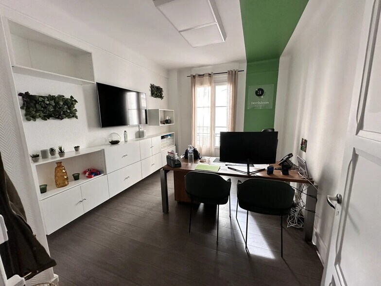 17 Rue Du Niger, Paris à vendre - Photo de l’immeuble – Image 3 sur 9