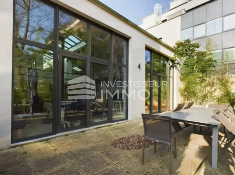 Bureau dans Courbevoie à vendre - Photo de l’immeuble – Image 3 sur 11
