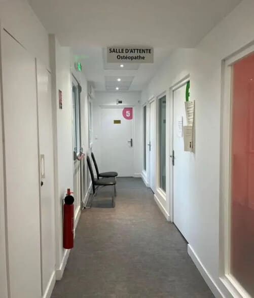 Bureau dans Reims à louer - Photo de l’immeuble – Image 2 sur 4