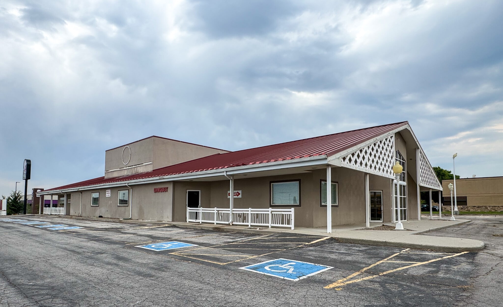 286 N 400 W, Kaysville, UT à louer Photo de l’immeuble– Image 1 sur 5