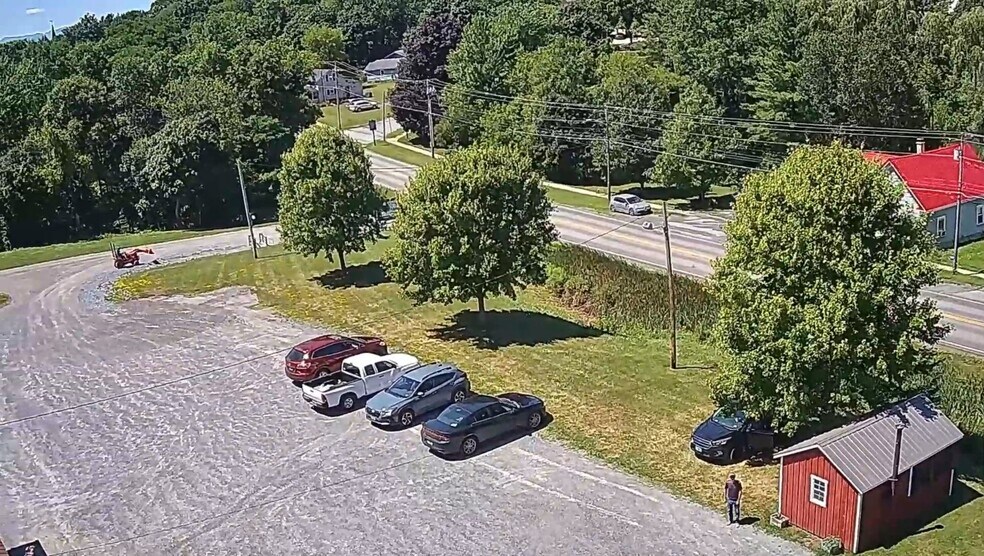 16 New Haven Rd, Vergennes, VT à vendre - Vidéo sur l’annonce professionnelle – Image 3 sur 17