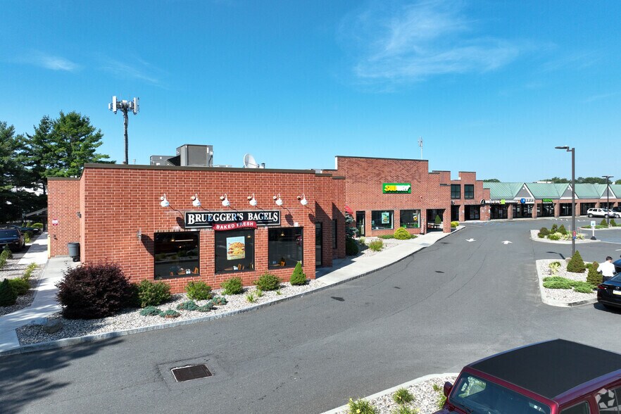 1770 Central Ave, Colonie, NY à louer - Photo de l’immeuble – Image 2 sur 7