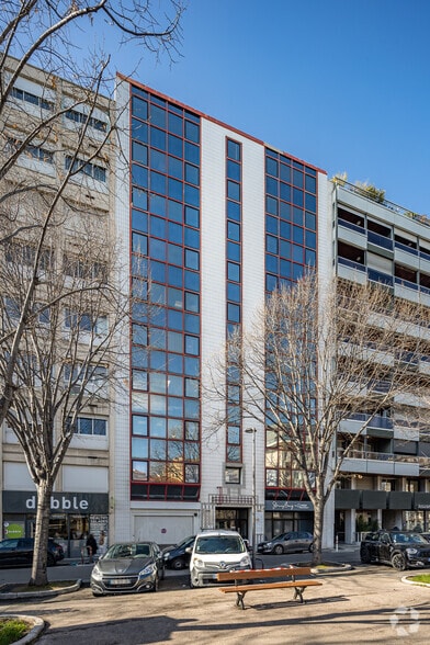 232 Avenue Du Prado, Marseille à louer - Photo de l’immeuble – Image 3 sur 4
