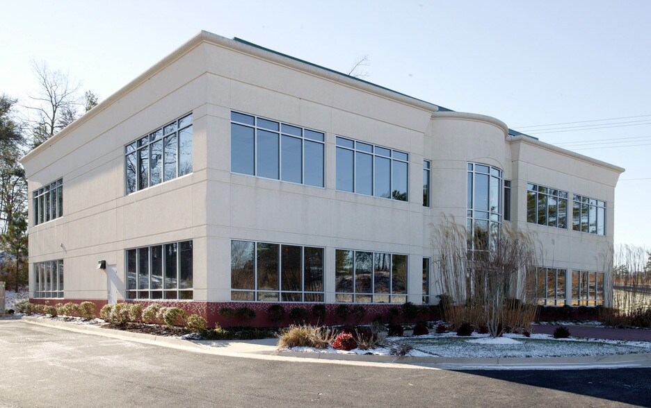 2000 Ware Bottom Spring Rd, Chester, VA à louer - Photo principale – Image 1 sur 7