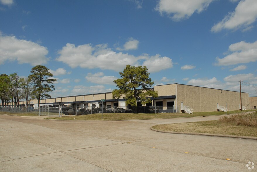 9033-9055 Spikewood Dr, Houston, TX à louer - Photo principale – Image 1 sur 6