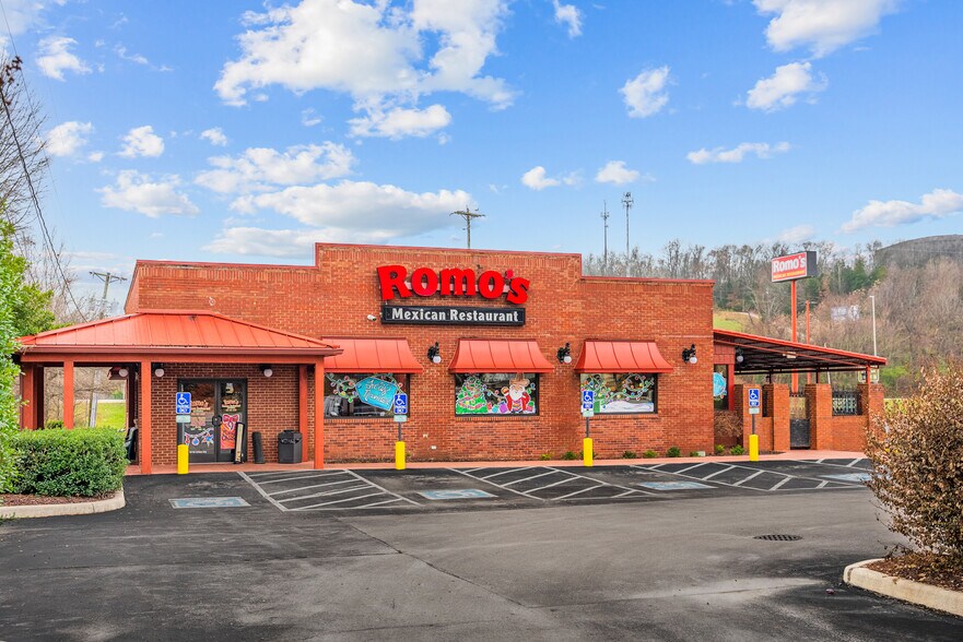 1420 Interstate Dr, Cookeville, TN à vendre - Photo de l’immeuble – Image 1 sur 36